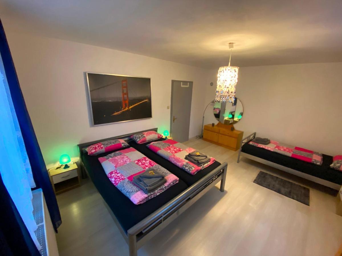 Ferienwohnung Цусмарсгаузен Екстер'єр фото