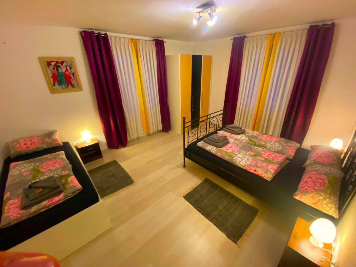 Ferienwohnung Цусмарсгаузен Екстер'єр фото